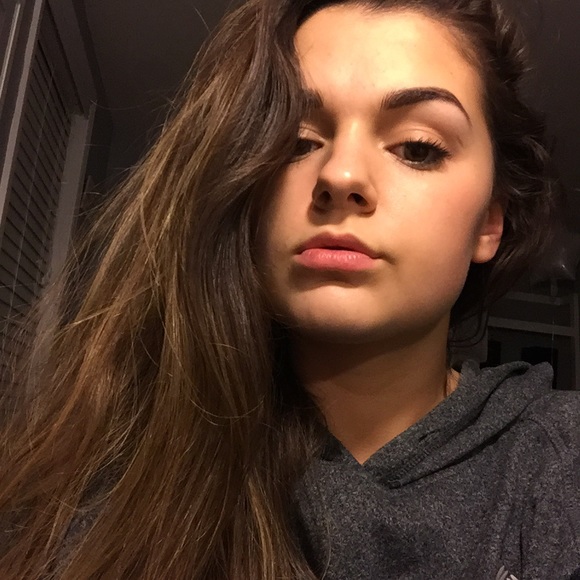 Meet your Posher, Allie - Picture 1 of 1